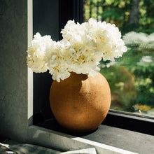 Load image into Gallery viewer, White Hydrangea Floral Spray
