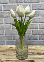 Load image into Gallery viewer, Wild Mini Fresh Touch Tulip Bundle, White
