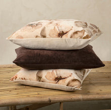 Load image into Gallery viewer, Vera Velvet Cushion, Sangria,
