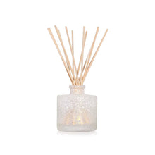 Load image into Gallery viewer, Frasier Fir Petite Flocked Diffuser
